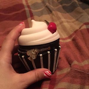 Kate spade cupcake coin purse. Retired